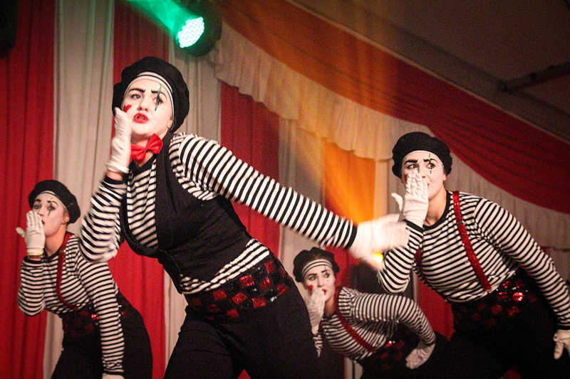 12-Ladies-Night-Mersch-Pattern-092