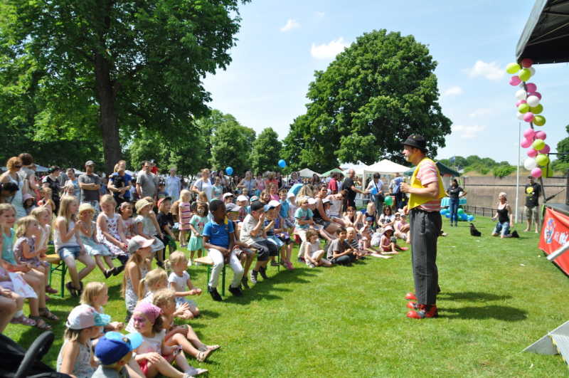 Wenn-Kinder-feiern-lacht-die-Sonne-COLLAGE-17-Kopie