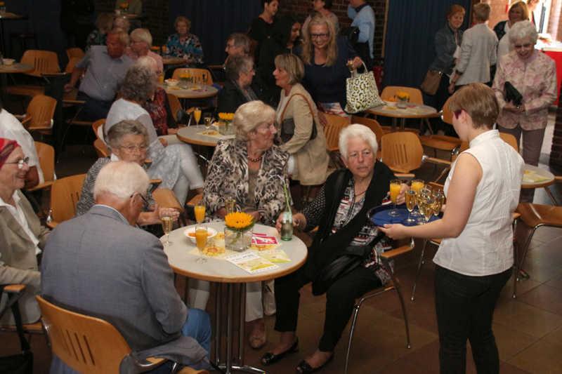 Empfang-IMG_7536Sekt-1