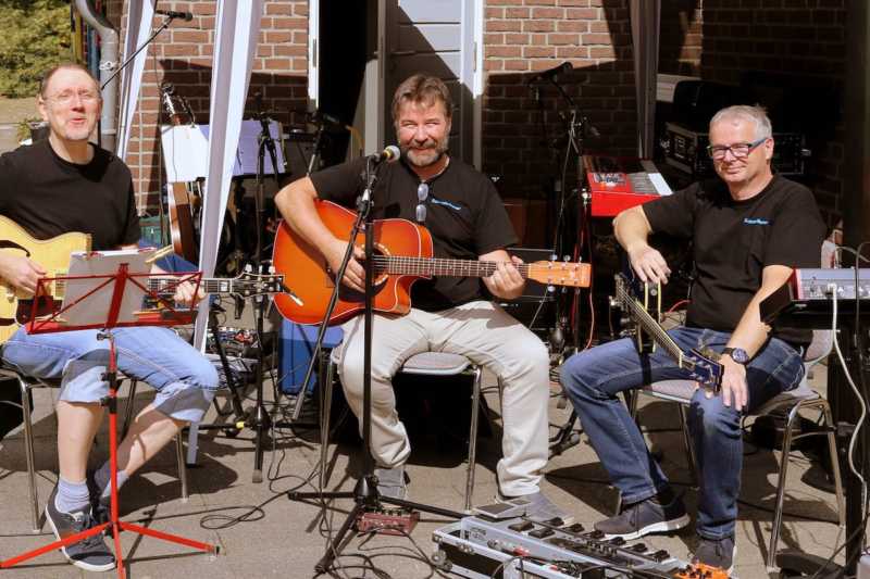 Saitenträumer-Kunst-im-Garten-in-Güsten-2018-Kopie