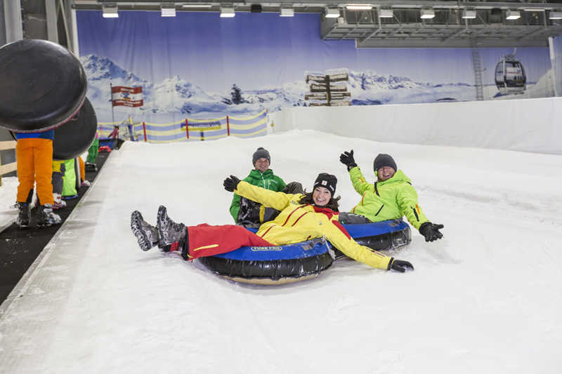 Skifahren in der JEVER FUN SKIHALLE Neuss