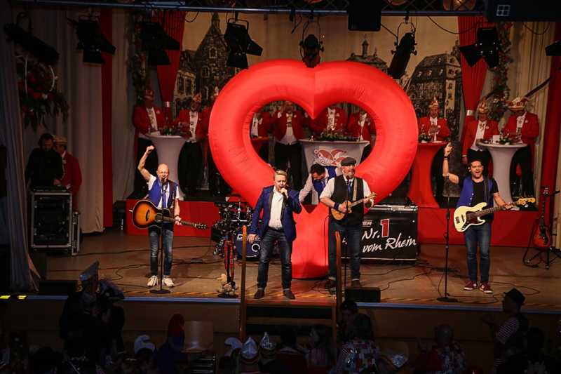 Kostuemsitzung-KG-Rurbluemchen-Juelich-70