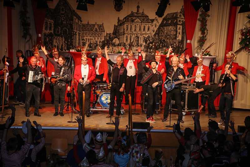 Kostuemsitzung-KG-Rurbluemchen-Juelich-81