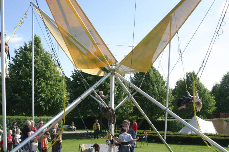 Attraktion Bungee 2006 am Lindenrondell Foto: Archiv PuKBSuS