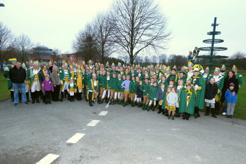 Die Kölner Ehrengarde war in der Session 2017/18 zu Gast im Park. Foto: Archiv Manuela und Heinrich Horrig