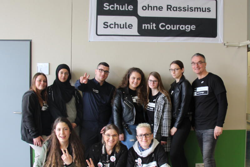 BKJ-SV-Team-der-Lehrer-mit-Schülersprecher-die-das-Orgateam-bilden-Kopie