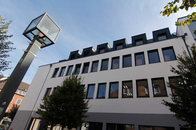 Eroffnung-Klei-nes-Kreishaus-Gebäude