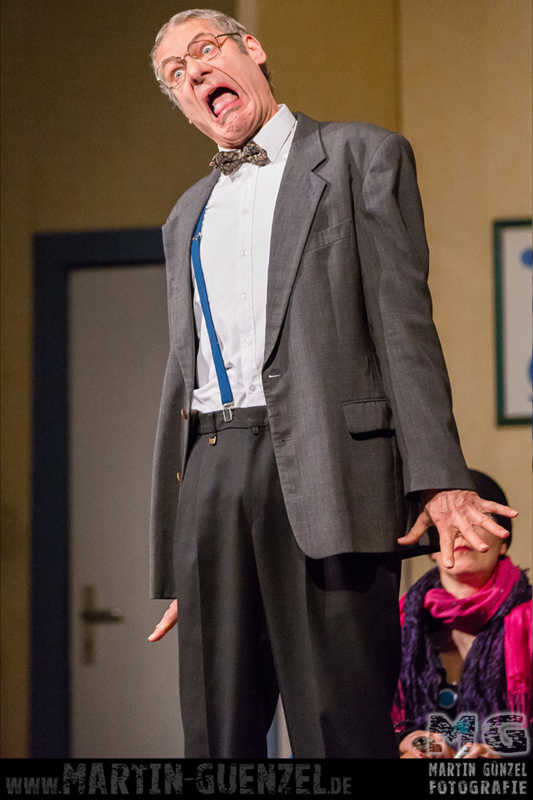 Bhne-80-Der-Neurosenkavalier-Auffhrung-2013-04-26-0263-FB