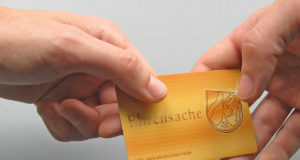 Die Ehrenamtskarte für Menschen, die sich mehr als 250 Stunden im Jahr ehrenamtlich für die Gesellschaft einsetzen. Foto: ehrensache.nrw