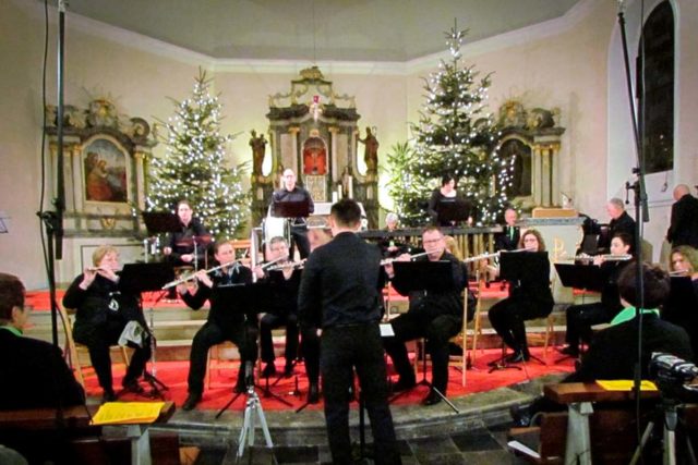 Weihnachtskonzert in der Pfarrkirche St. Martinus | Foto: Flötenorchesters Stetternich