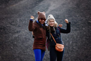 Kontakte knüpfen und das Selbstwert von Mädchen stärken will das Angebot der Frauenberatungsstelle. Foto: Pixabay