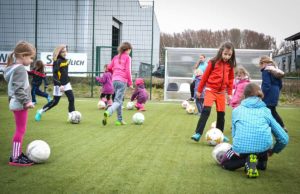 Herausragend ist die Kinder- und Jugendarbeit bei der Viktoria Koslar, die sich außerdem für den Mädchenfußball stark macht. | Foto: Britta Sylvester