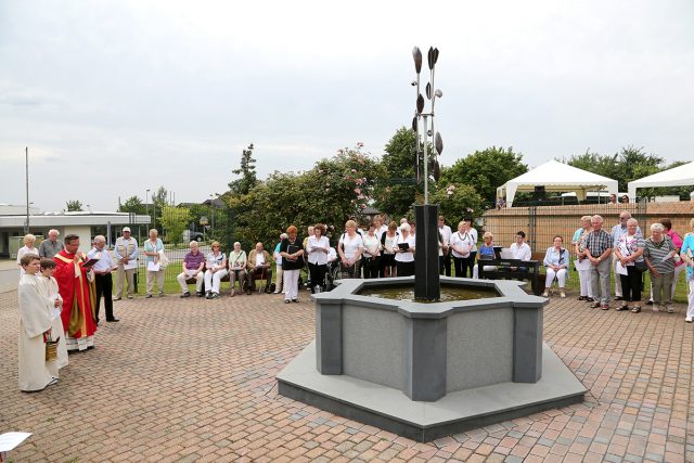 Der Brunnen auf dem Matthiasplatz ist der zentrale Punkt in Licht-Steinstraß. Foto: Archiv/ Jagodzinska