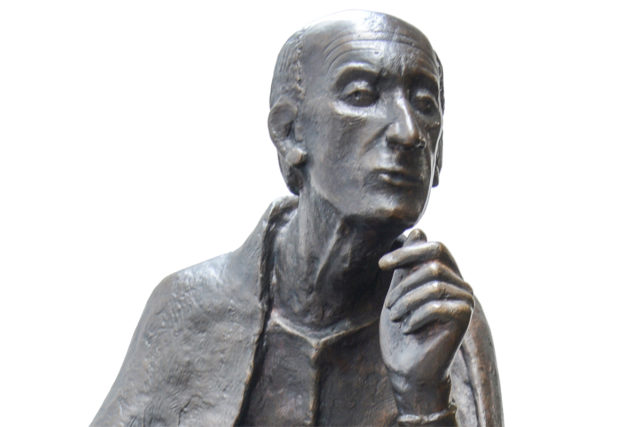 Gerhard Marcks, Albertus Magnus (Modell II), 1955 / 1970, Bronze, h 85 cm © Museum Zitadelle Jülich, Foto Bernhard Dautzenberg, VG Bild-Kunst Bonn 2018