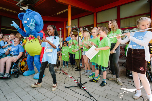 Fröhliche Stimmung auf dem Etappenfest der 