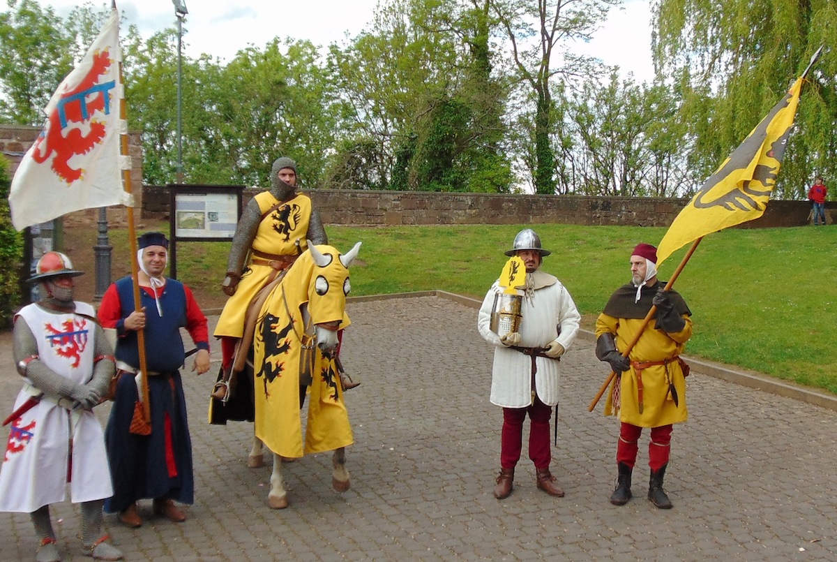 Stilecht: Die Ausstattung der Ritter und ihrer Stände werden vom 19. bis 21. Mai genau erläutert. Foto: Kreis Düren