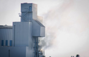 Eine "begrenzte Verpuffung" sorgte für einen Großeinsatz an der Zuckerfabrik. Foto: privat
