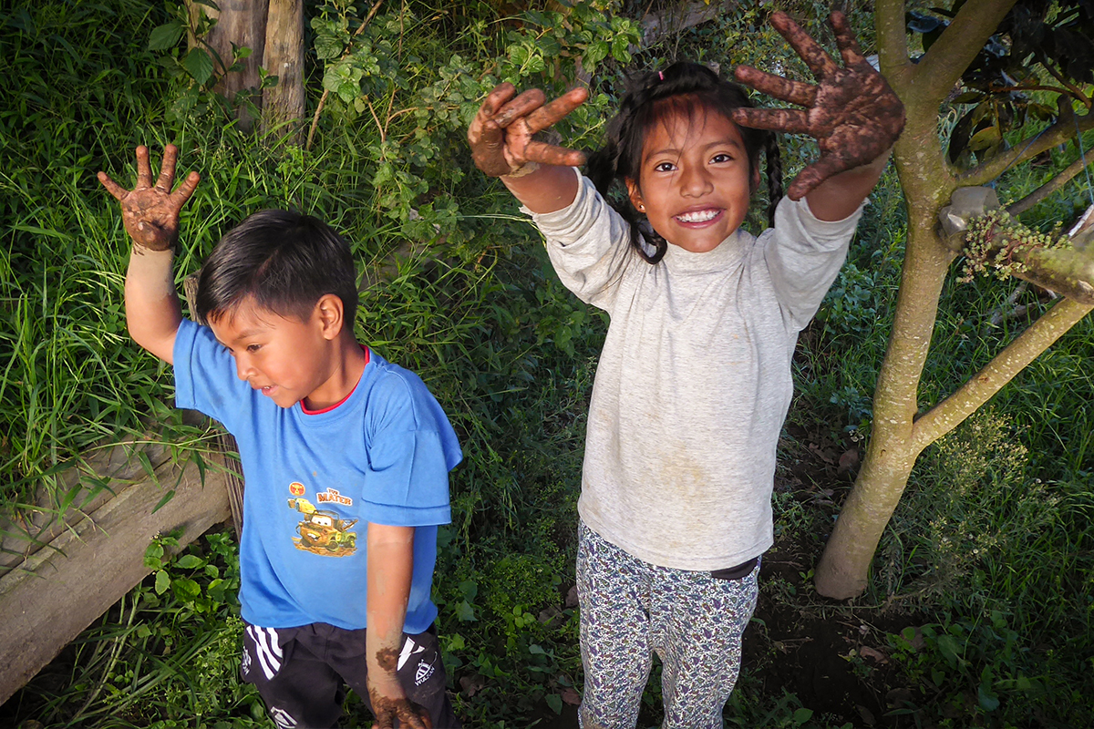 Kinder in Ecuador | Foto: Louis Lafos
