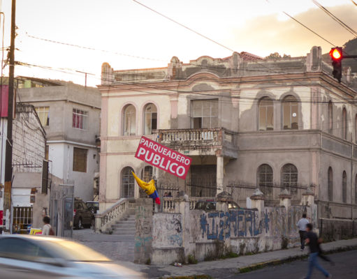 Straße in Ecuador | Foto: Louis Lafos