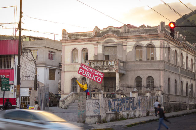 Straße in Ecuador | Foto: Louis Lafos