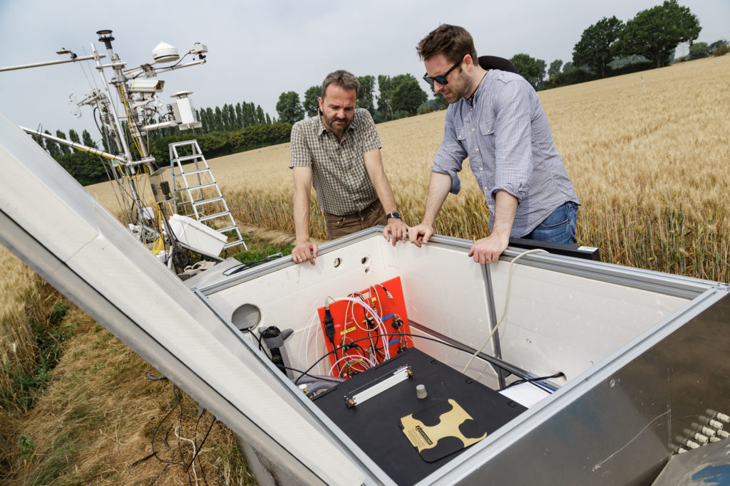 Die unterschiedlichen mobilen Forschungsgeräte gemeinsam auf den Prüfstand zu stellen, ist ein wichtiges Ziel der aktuellen Testkampagne. Copyright: Forschungszentrum Jülich / Ralf-Uwe Limbach