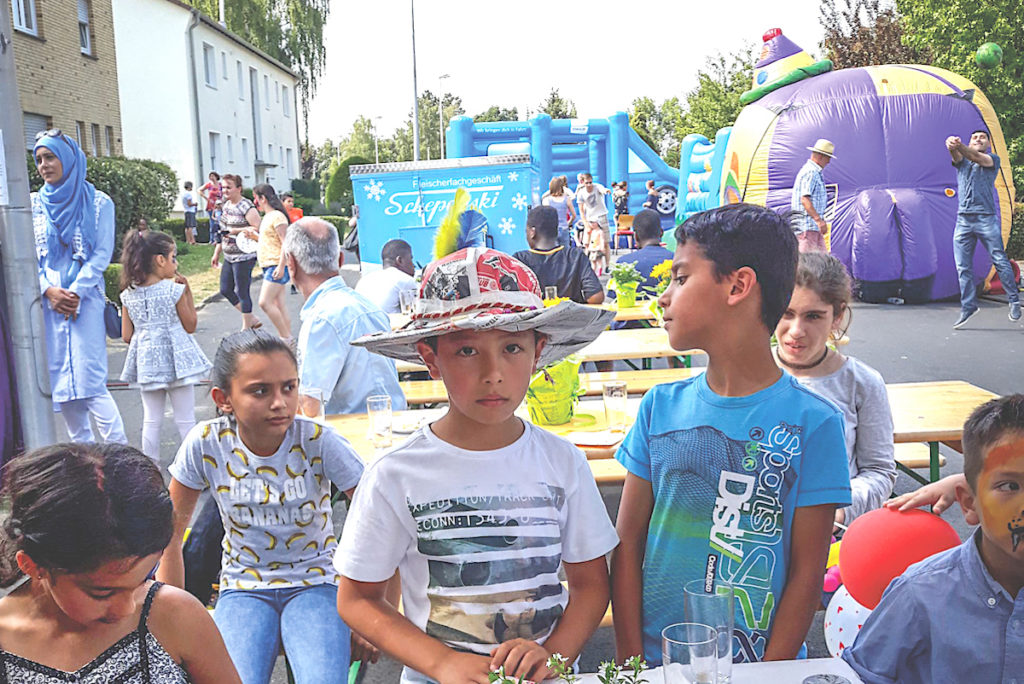 Die Nordstraße als Straßenspielplatz für jedes Alter. Foto: Stadt Jülich / Beatrix Lenzen