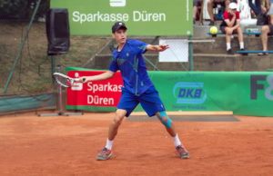 Hier schlägt auch der U14 Meister Daniel Milardovic aus dem Verbandsgebiet des Tennisverbands Mittelrhein auf. Foto: Veranstalter