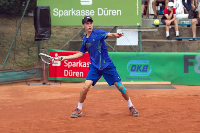 Hier schlägt auch der U14 Meister Daniel Milardovic aus dem Verbandsgebiet des Tennisverbands Mittelrhein auf. Foto: Veranstalter