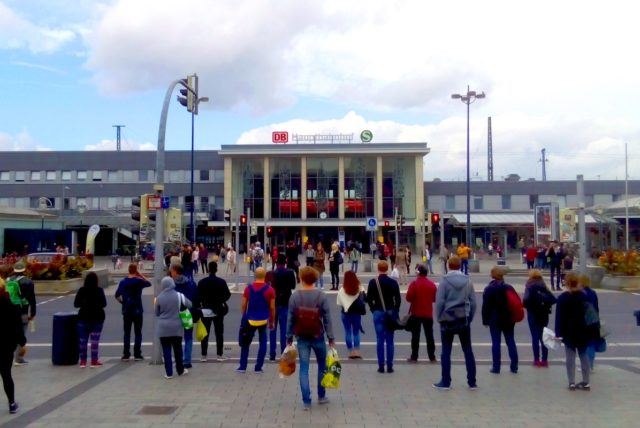 Mit etwa 130.000 Fahrgästen pro Tag gehört der Dortmunder Hauptbahnhof zu den größten deutschen Bahnhöfen. Foto: Forschungszentrum Jülich / Stefan Holl