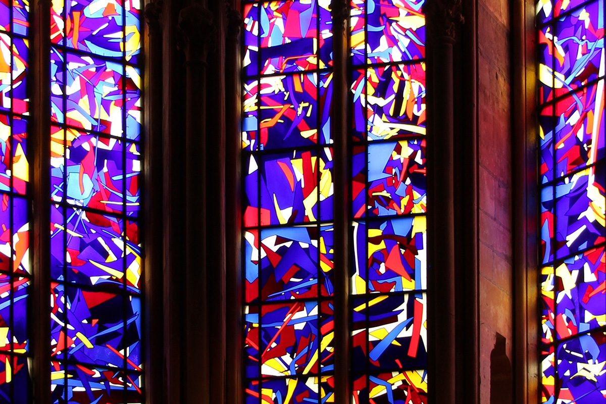 Kapellenfenster von Imi Knoebel in der Kathedrale von Reims. Foto: Iris Nestler