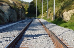 Der Schienengüterverkehr soll größere Beachtung finden, fordert die IHK. Foto: athree23 / pixabay