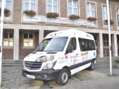 Der Bürgerbus fährt natürlich auch das neue Rathaus an. Foto: Stadt Jülich