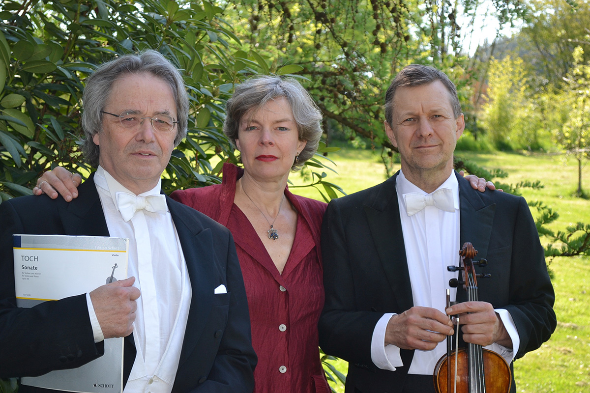 David Johnson (Geige), Thomas Palm (Klavier) und Irmelin Sloman (Sopran). Foto. Veranstalter