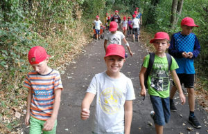 Auf Erkundungstour durch den Park. Foto: Brückenkopf-Park/Archiv