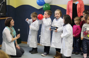2014 wurde die Kindertagesstätte zum "Haus der kleinen Forscher". Foto: tee