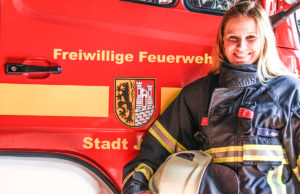Irina Abels, Feuerwehrfrau mit Leib und Seele. Foto: Dorothée Schenk
