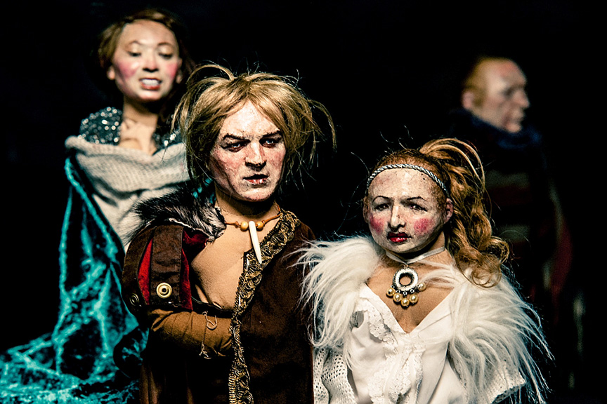 Theater Handgemenge: Looking for Brunhild – Die Nibelungensage als Kammerspiel mit Puppen. Foto: Veranstalter