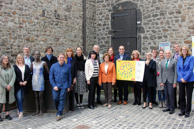 Vertreter des Arbeitskreises Museen im Kreis Düren stellten im Jülicher Hexenturm das Programm für den Internationalen Museumstag am Sonntag, 19. Mai, vor. Foto: Kreis Düren