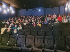Ehrenhalber ins Kino