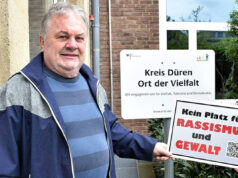 Rote Karte für Rechtsaußen