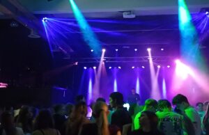 Licht aus. Party an