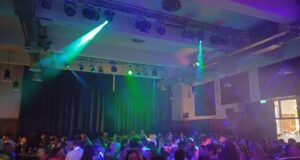 Initiative, buntes Licht und Jugendzukunft