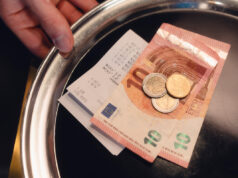 “Stimmt so” – von Trinkgeld und Sparfüchsen