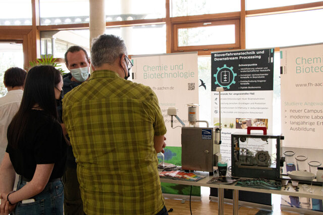 FH_Studieninformationstag_2_c-FH-Aachen-Nina-E.-Schreyer-1