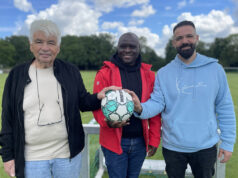 Mit dem Ball ein Zeichen setzen