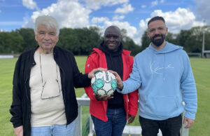 Mit dem Ball ein Zeichen setzen