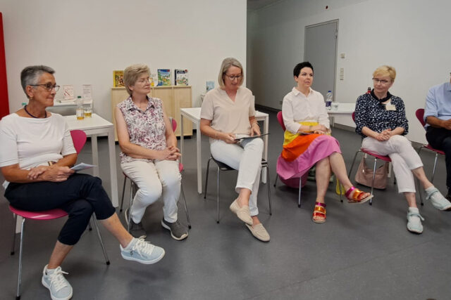 PR 421 - Bibliothek der Menschen - 1_web