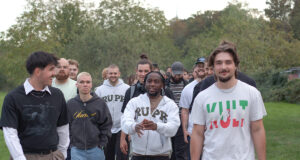 Ramzey mit der Truppe auf Wandertag