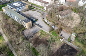 Bolzplatz als Parkplatz?